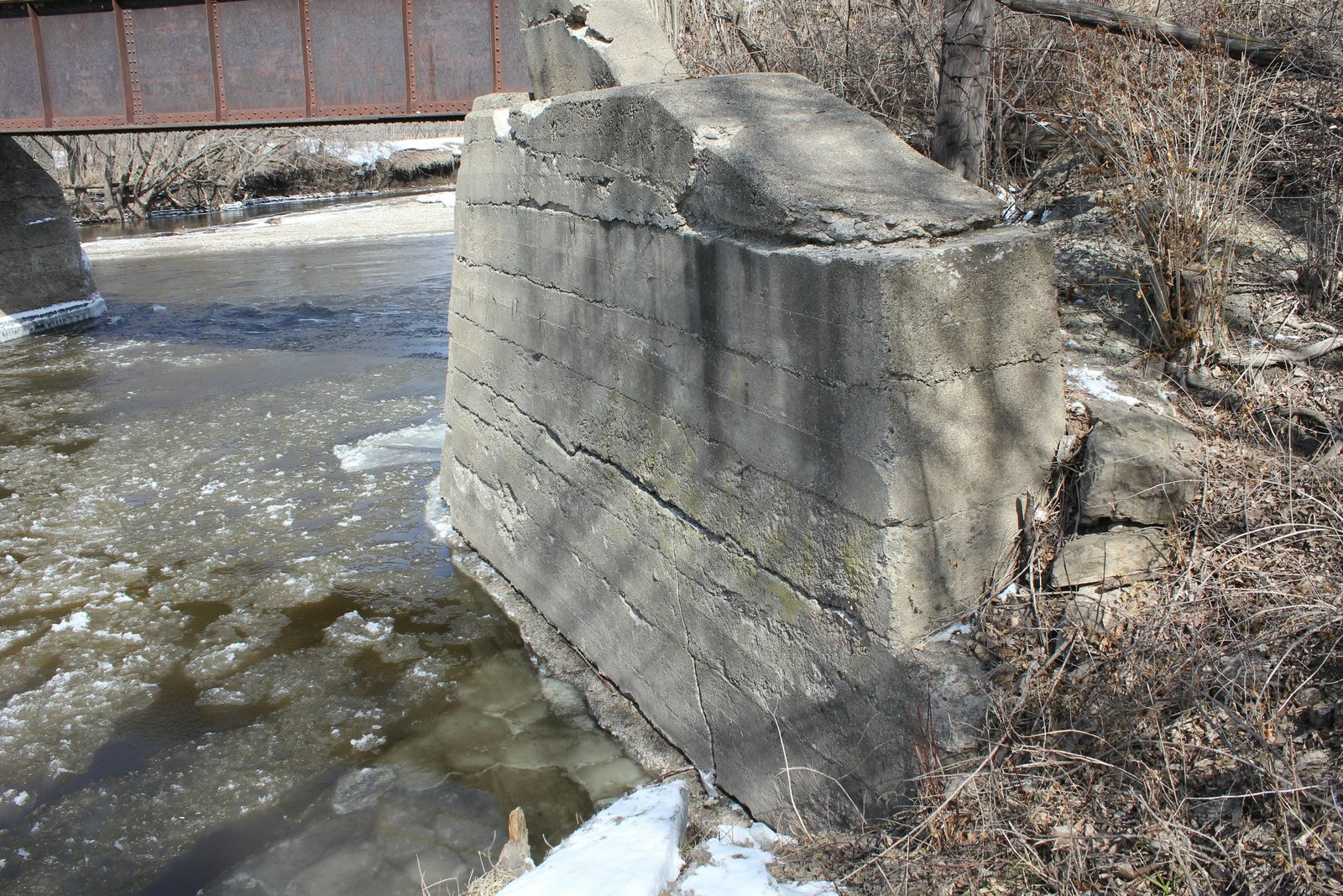 East abutment